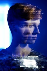  Блестки в голубой комнате (2019) 